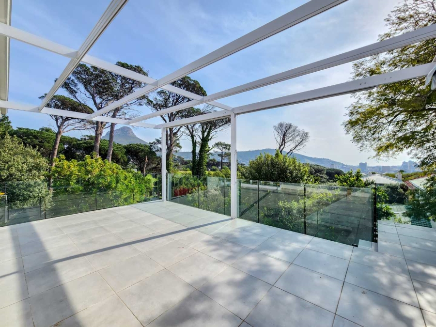 To Let 5 Bedroom Property for Rent in Vredehoek Western Cape